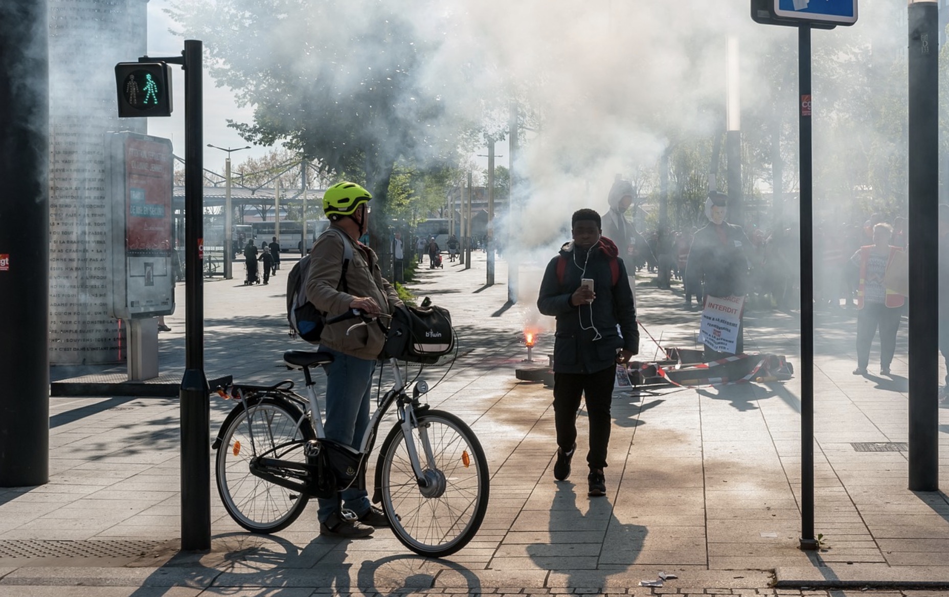 Gilets jaunes : la voiture d’Eric Drouet prise pour cible