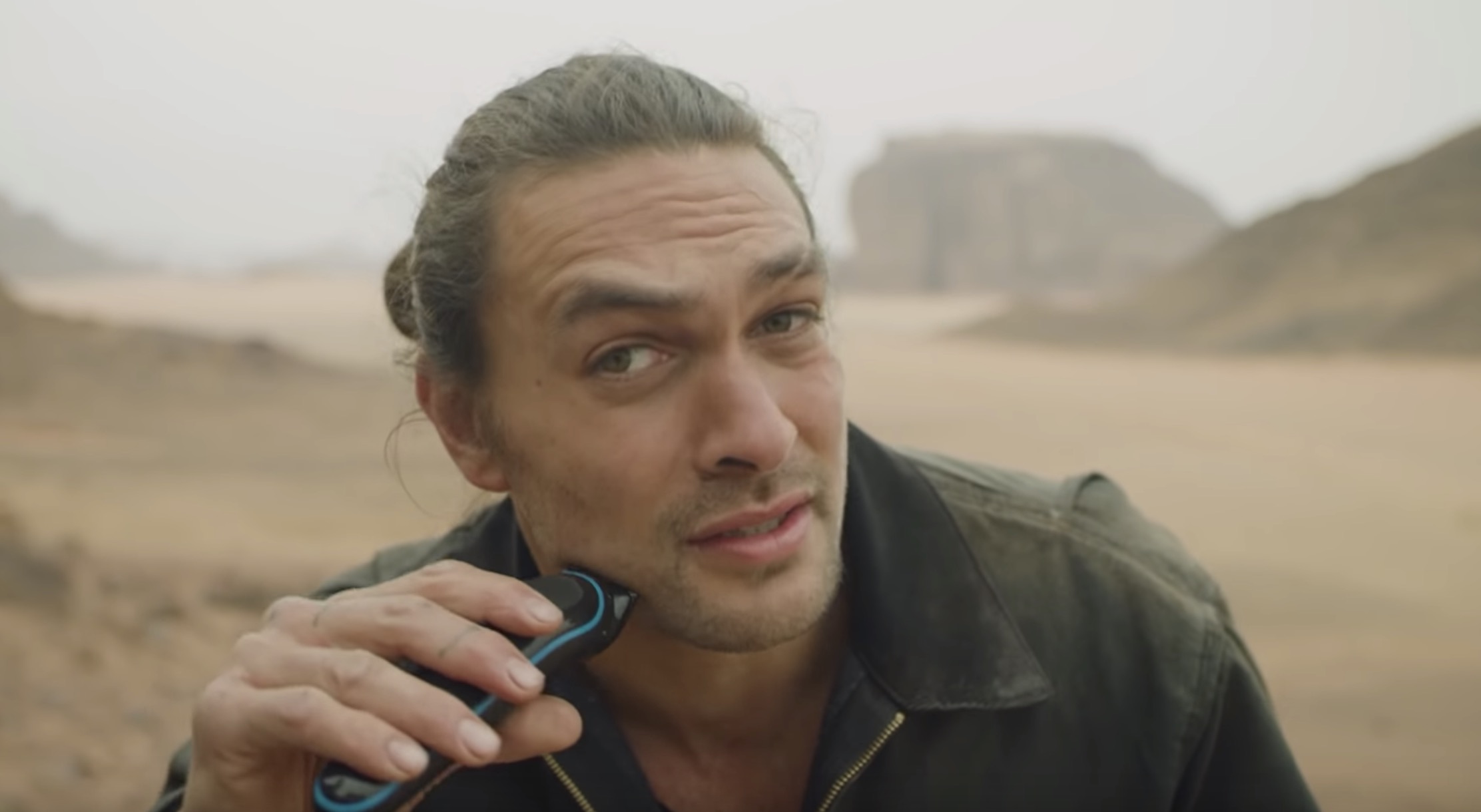 La vidéo dans laquelle Jason Momoa alias Drogo de GoT a rasé sa barbe